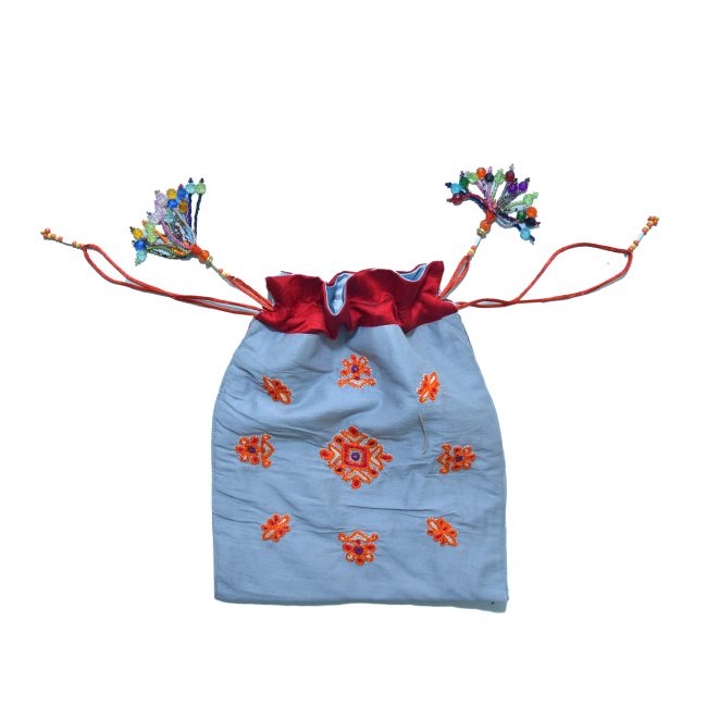 Handcrafted Silk Fabric Gary Purse (Batwa)